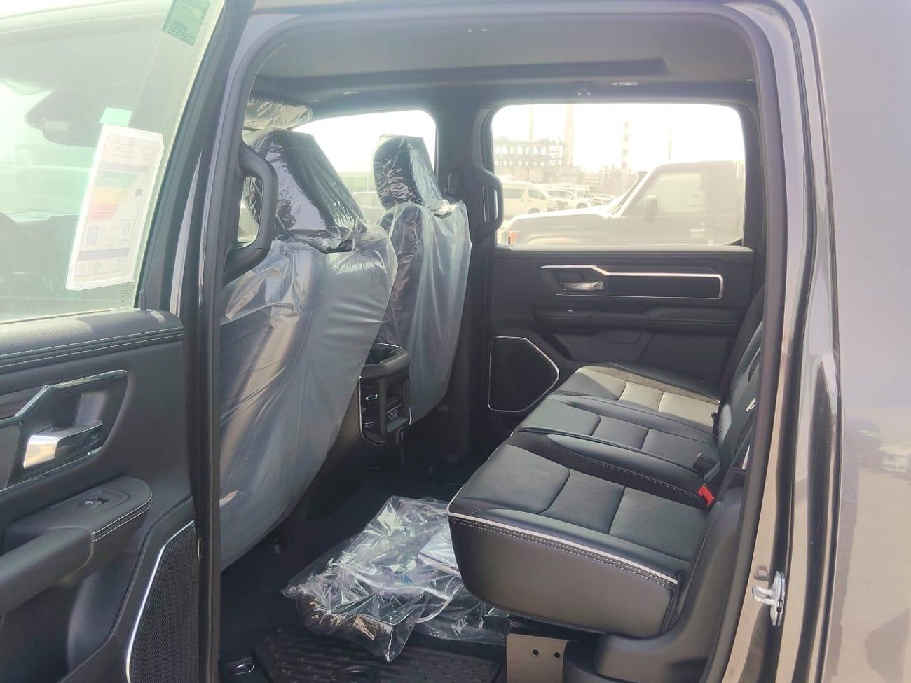RAM 1500 LARAMIE CREW ( SPORTS PACK ) ( FOR RE-EXPORT ONLY)