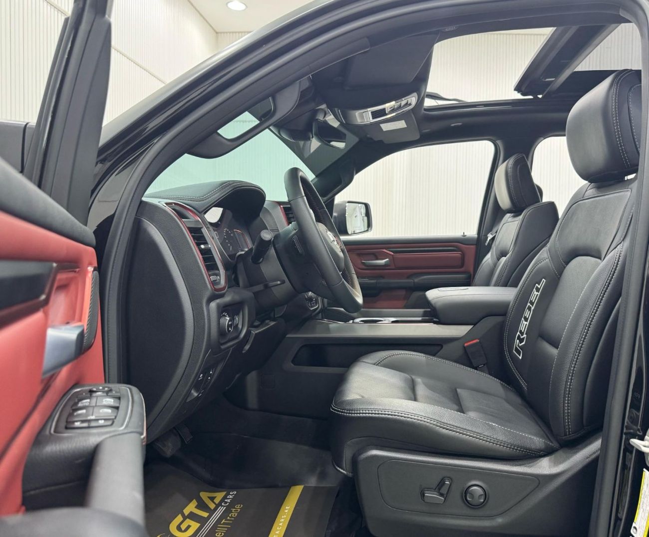 RAM 1500 Rebel 5.7L Crew Cab Utility (5 Seater)