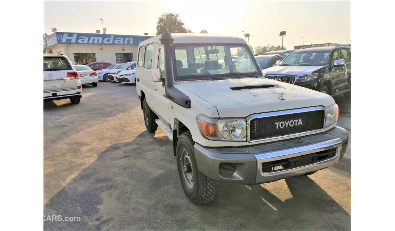 Toyota Land Cruiser hard top 3 door