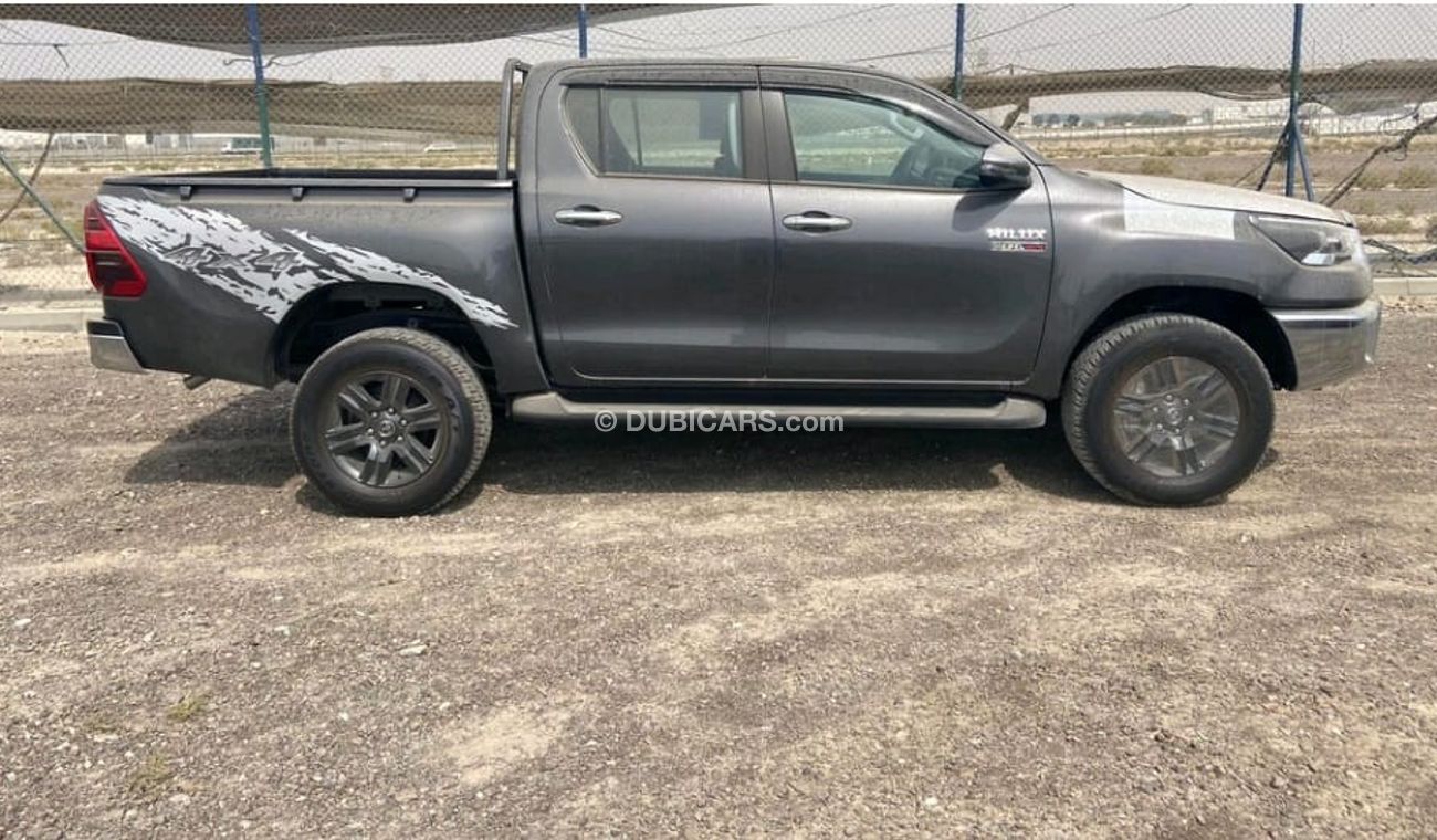 Toyota Hilux TOYOTA  HILUX 2.4L DSL M/T FULL OPTION 2022