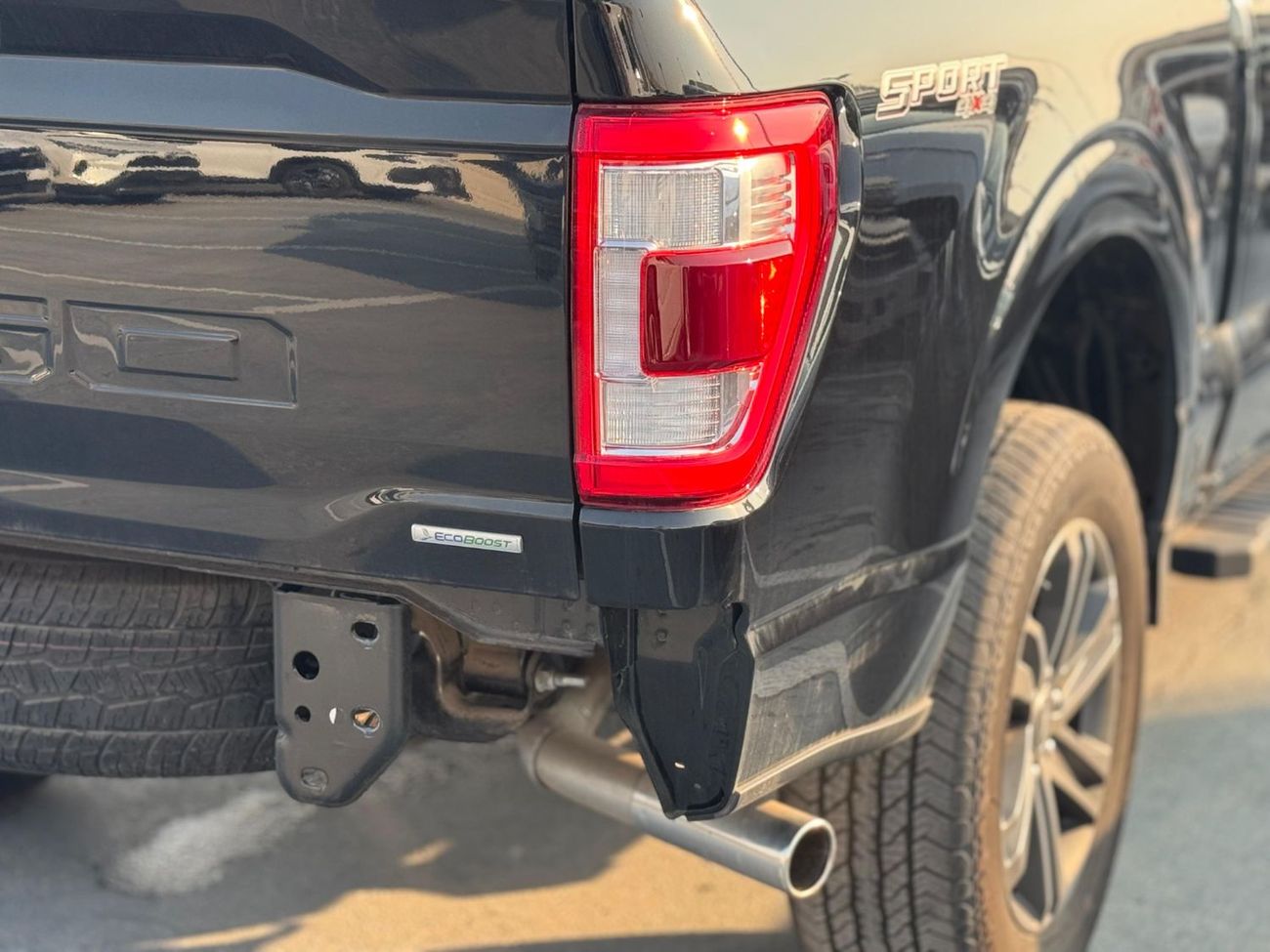 Ford F 150 Lariat Special Edition 3.5L Lariat 3.5L Petrol V6 2023 Export Price @ 165,000 AED