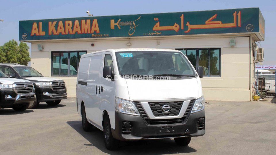 nissan urvan white