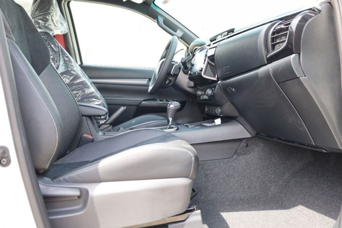 Toyota Hilux TOYOTA_HILUX_GR_2024_4.0L_GASOLINE_WHITE_COLOR
