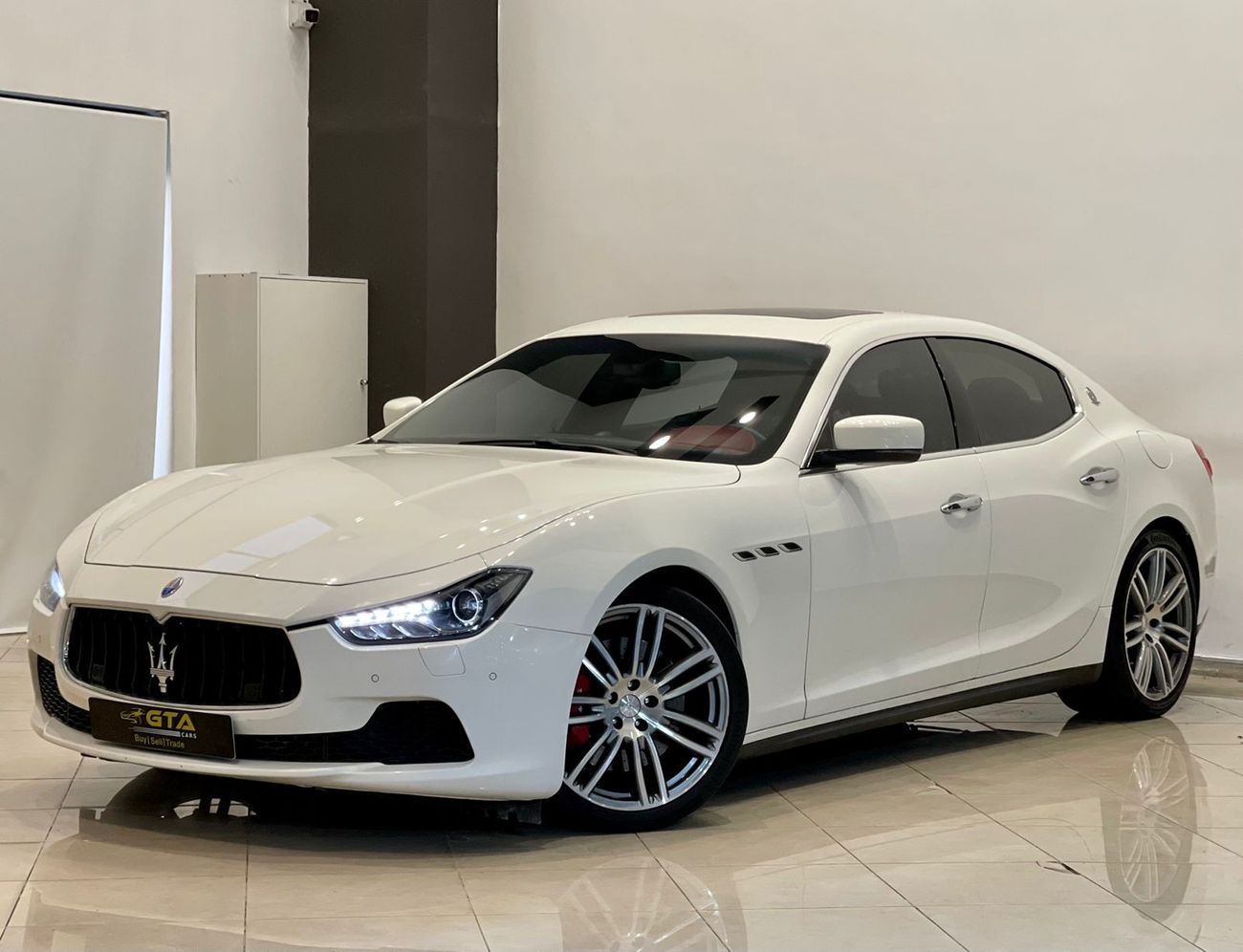 Maserati Ghibli 2015 Maserati Ghibli SQ4, Warranty, Maserati Service History, Low KMs, GCC