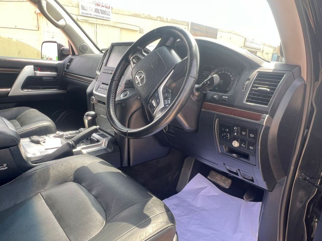 Toyota Land Cruiser DIESEL 4.5 LITER RIGHT HAND DRIVE 2019 BLACK COLOR