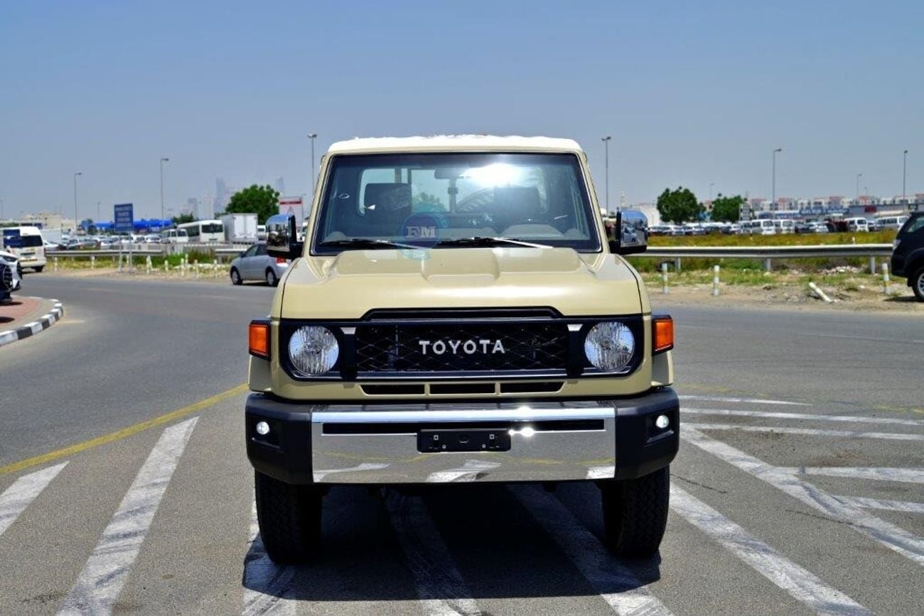 Toyota Land Cruiser Pick Up 79 Petrol 4.0L Automatic (Double Tank)
