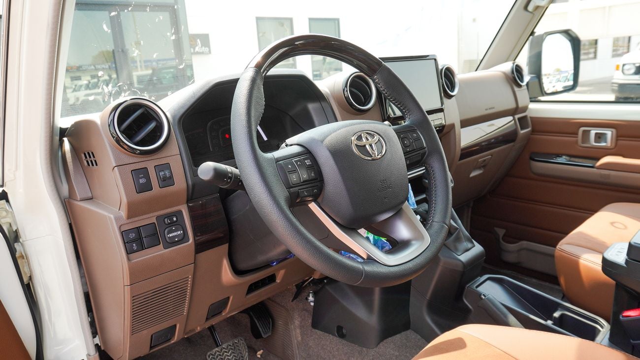 Toyota Land Cruiser 70 LX 2.8L Diesel A/T