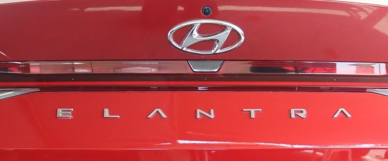 Hyundai Elantra Comfort 1.6L 2021 Hyundai Elantra CC model2022, accident-free, in excellent condition with 74,000 KM