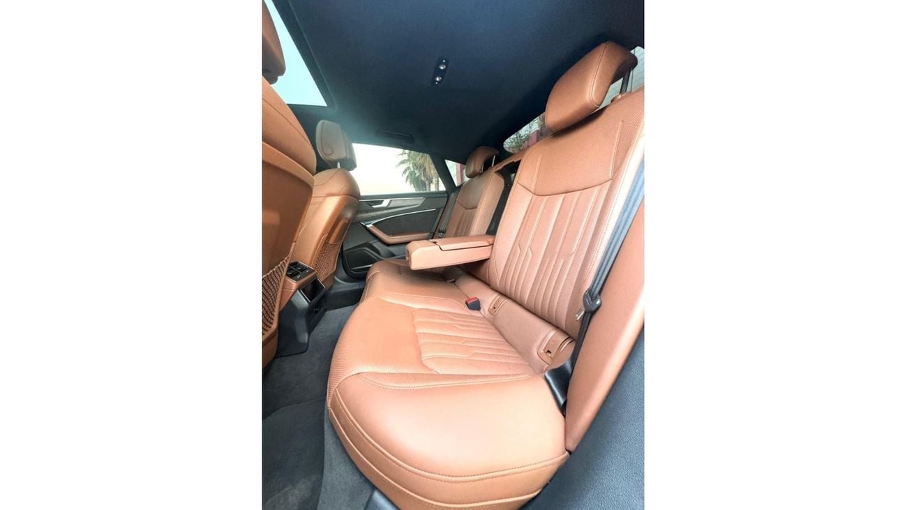 أودي A7 55 TFSI quattro S-لاين