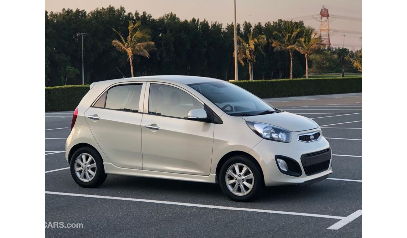 Kia Picanto EX Plus MODEL 2014 GCC CAR PERFECT CONDITION INSIDE AND OUTSIDE LOW MILEAGE