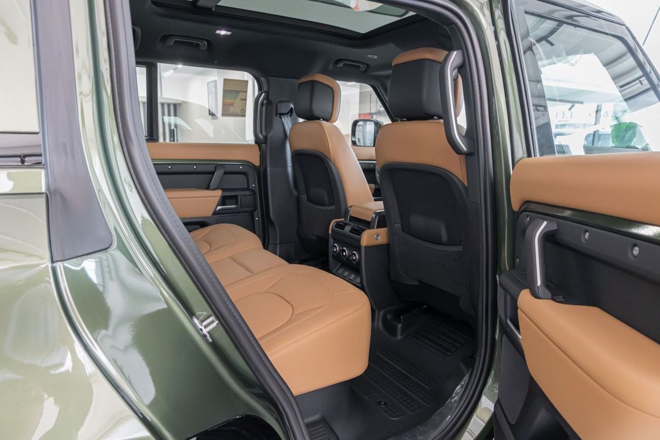 Land Rover Defender Land Rover Defender | 110 (P400) | GCC Specs | 2026 (Export)