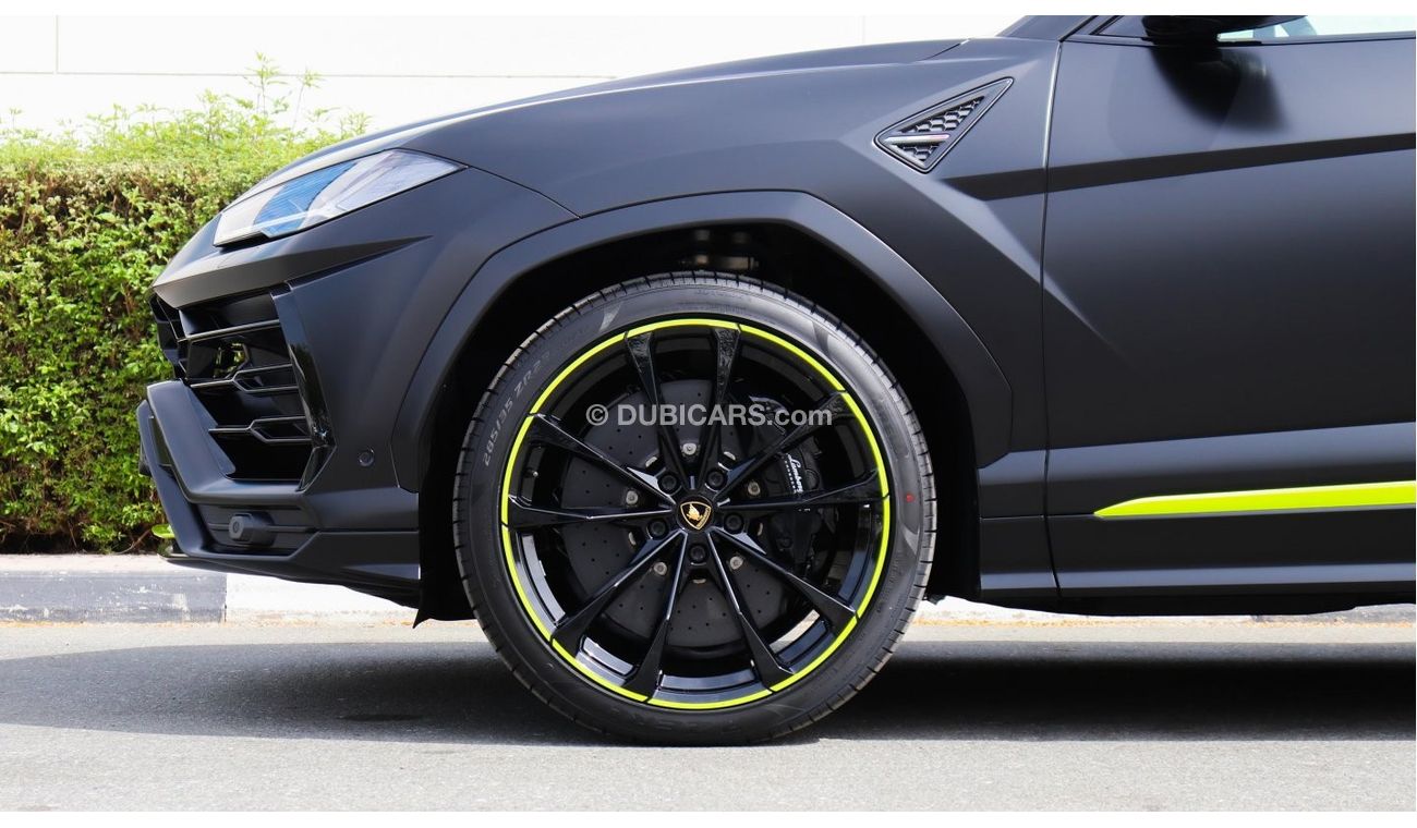 Lamborghini Urus Graphite Capsule