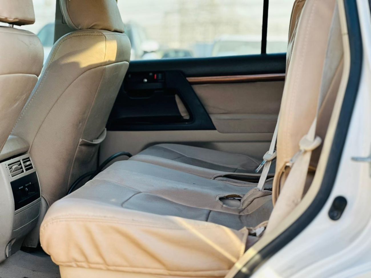 تويوتا لاند كروزر VXR+ 5.7L