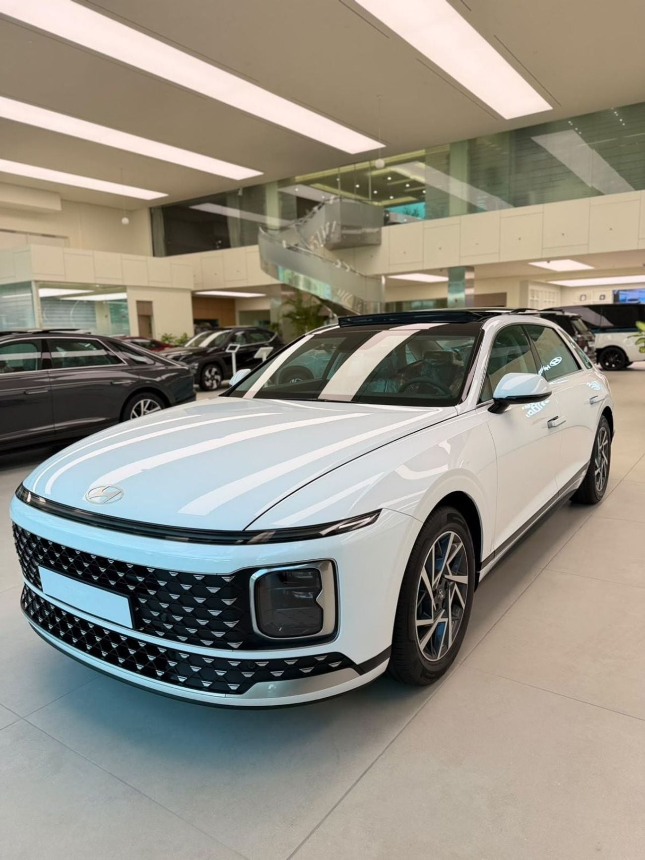Hyundai Azera PREMIUM GN7 3.5L V6 2026 GCC SPECS