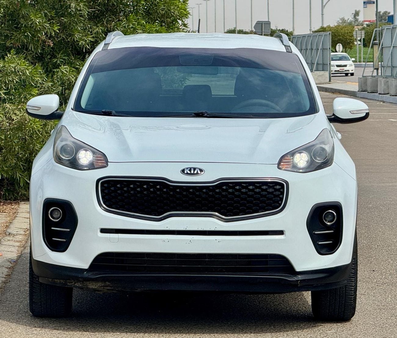 Kia Sportage LX 1.6L FWD 780x48- Monthly | GCC | Cruise, Camera, GPS l Accident Free