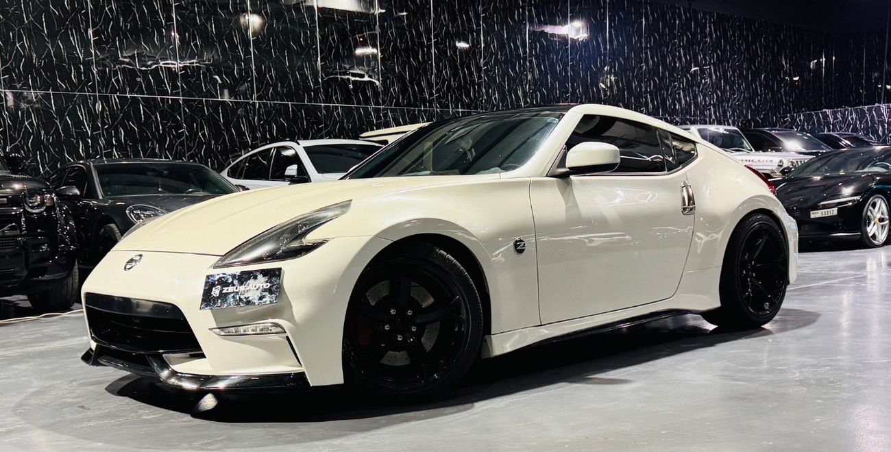 Nissan 370Z Std 3.7L (324 HP) Coupe