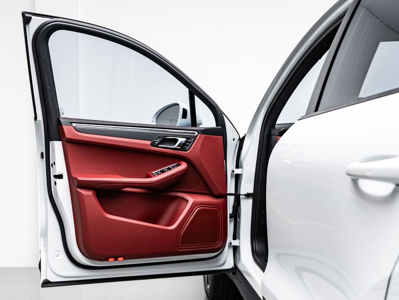 بورش ماكان Std 2.0L (252 HP)