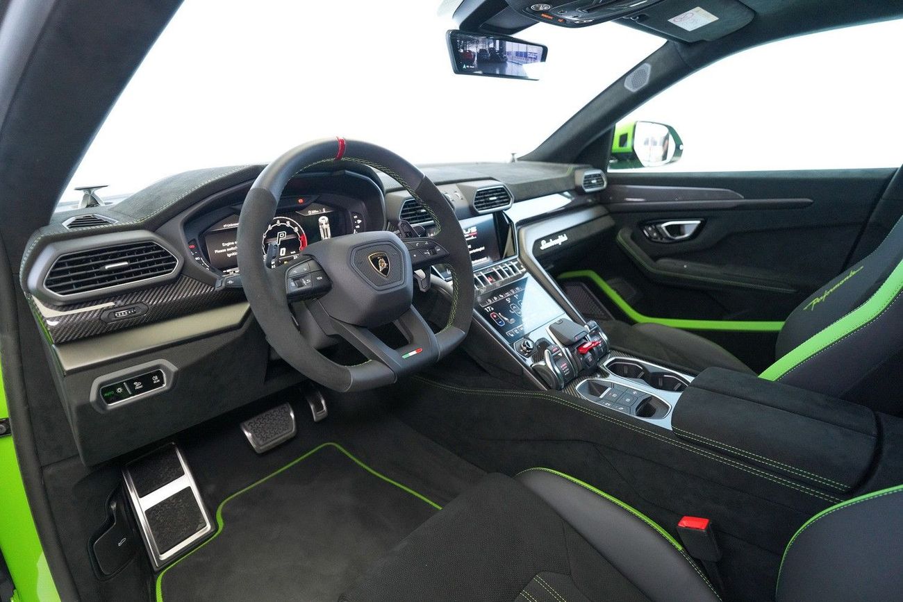 لامبورغيني اوروس PERFORMANTE