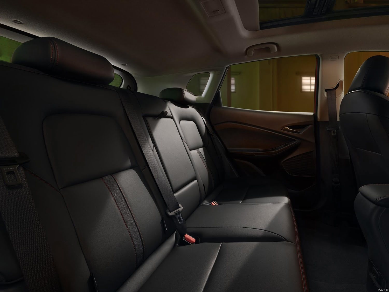 Chevrolet Tracker interior - Seats