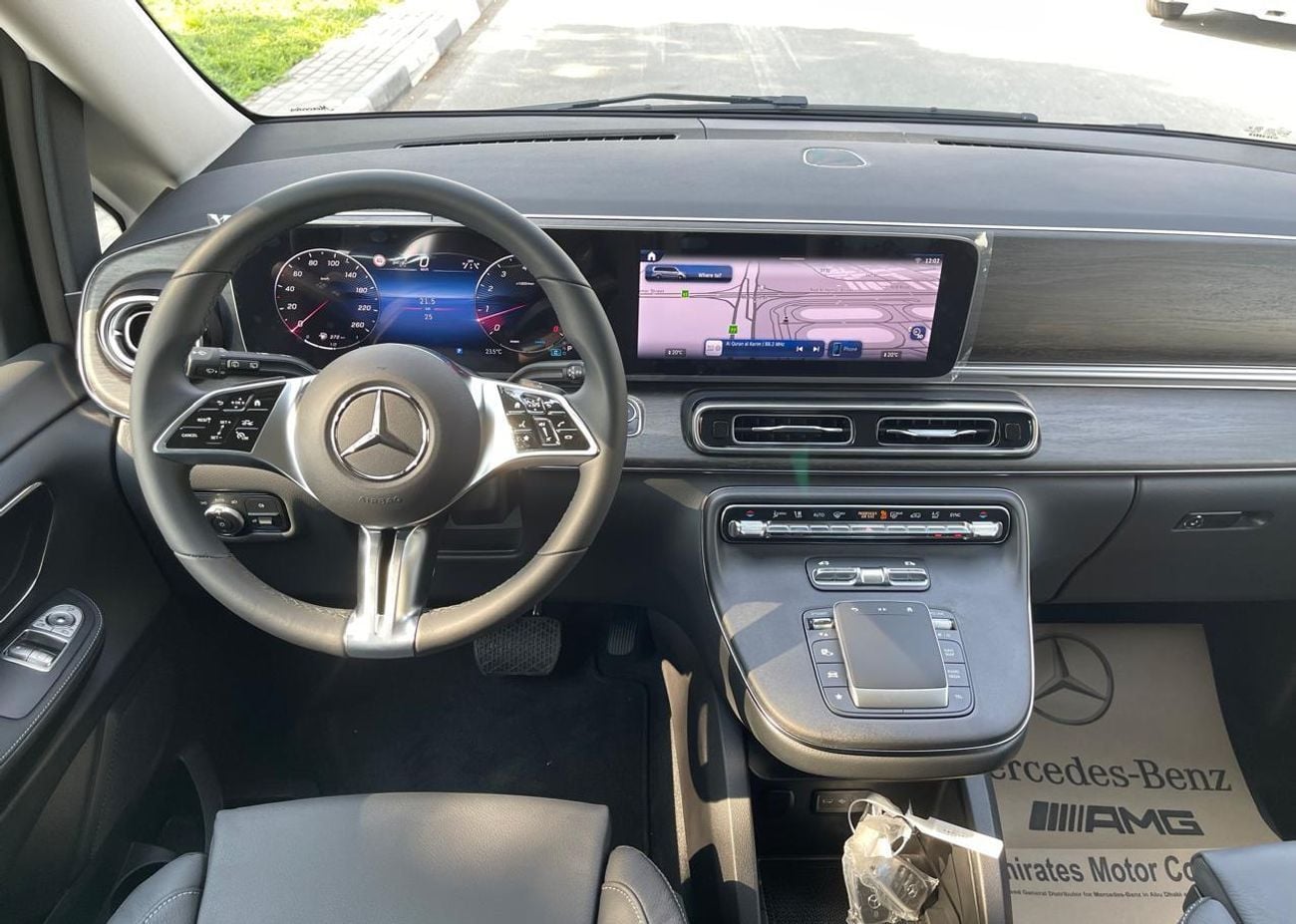 مرسيدس بنز V 300 Avantgarde Under Agency Warranty 2026 GCC
