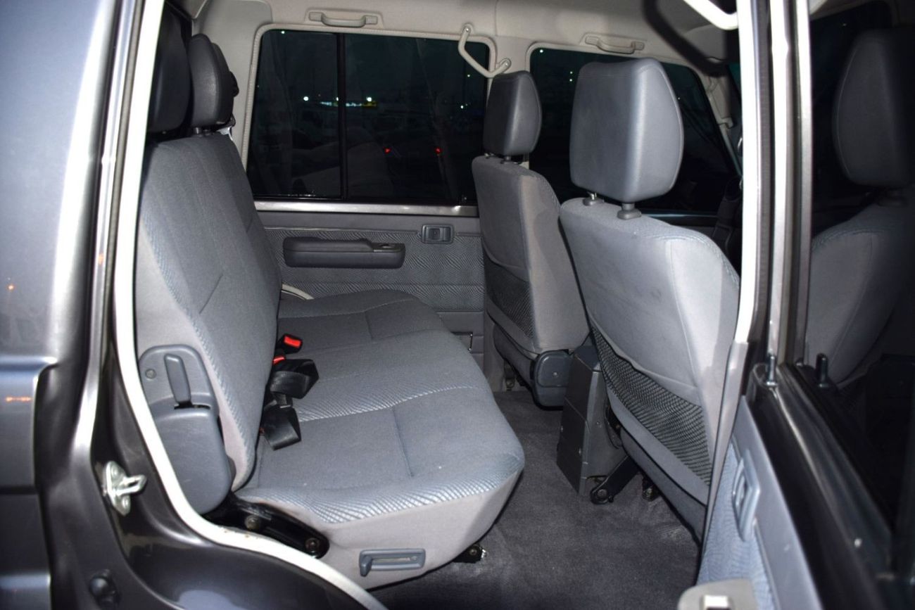 Toyota Land Cruiser Pick Up