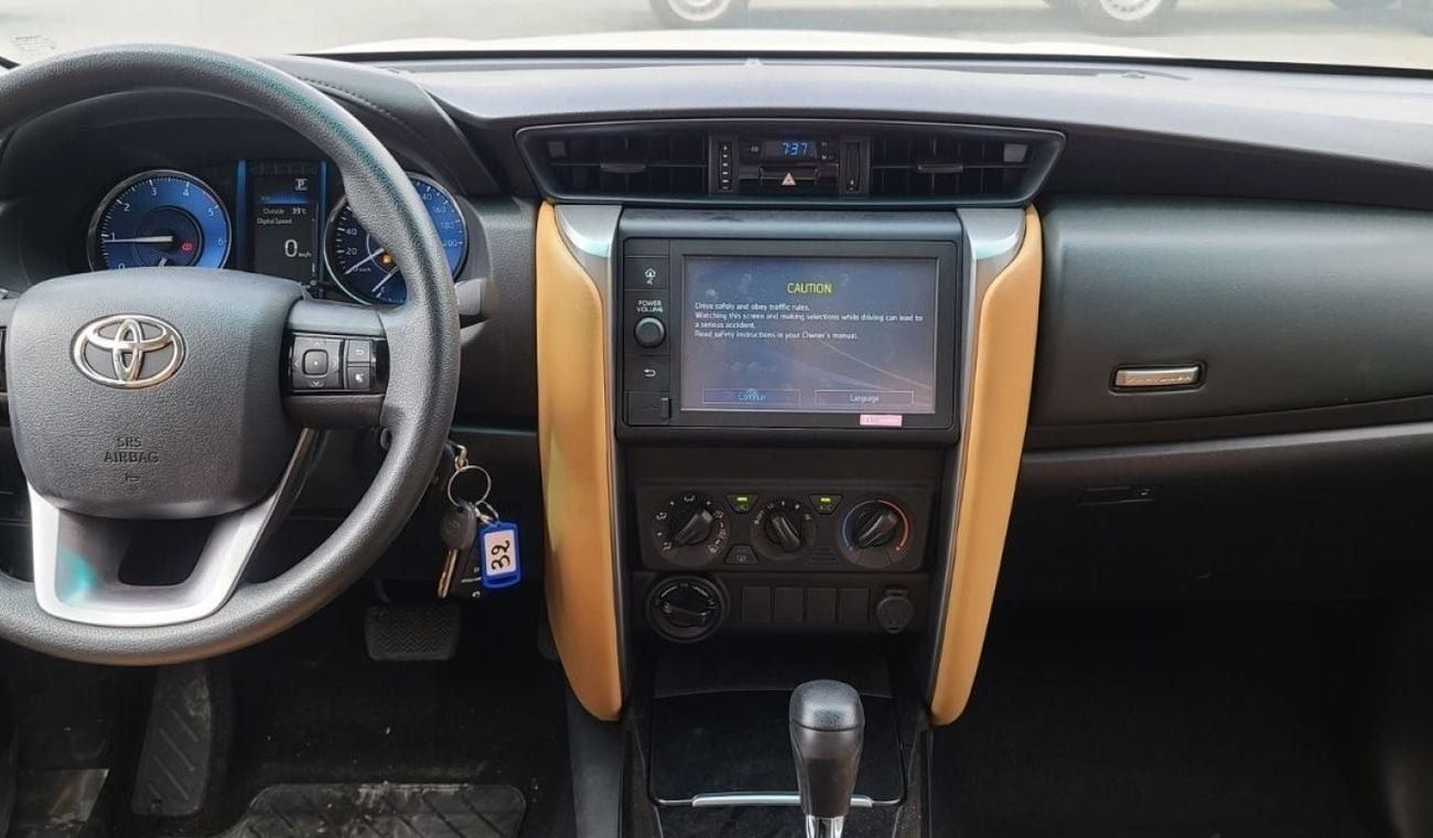 تويوتا فورتونر تويوتا فورتشنر 2.4 لتر DSL في 2025