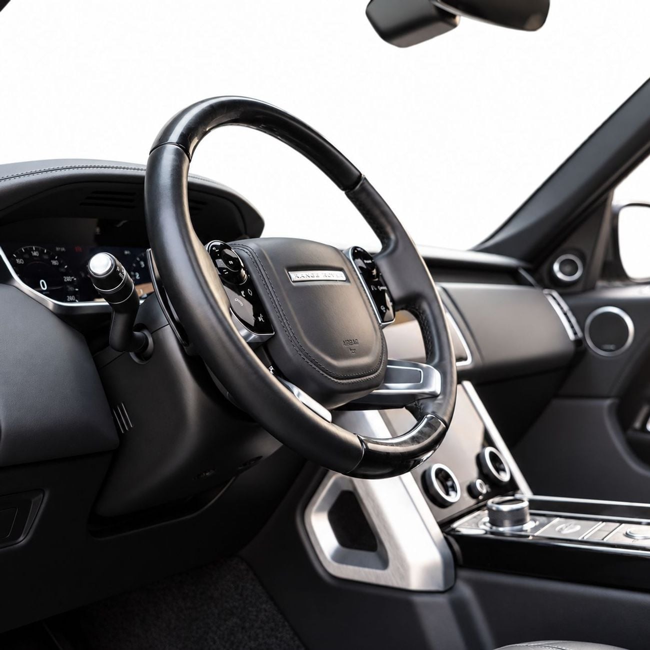 Land Rover Range Rover VOGUE SE AED 2,682 P.M • 0% Downpayment • Range Rover Vogue SE V8 • 1 Year Warranty