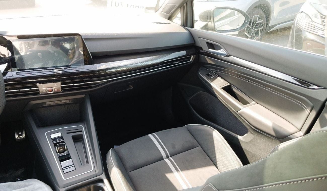 Volkswagen Golf Volkswagen Golf R Line 1.4L TSi Petrol 2024YM | Export Price