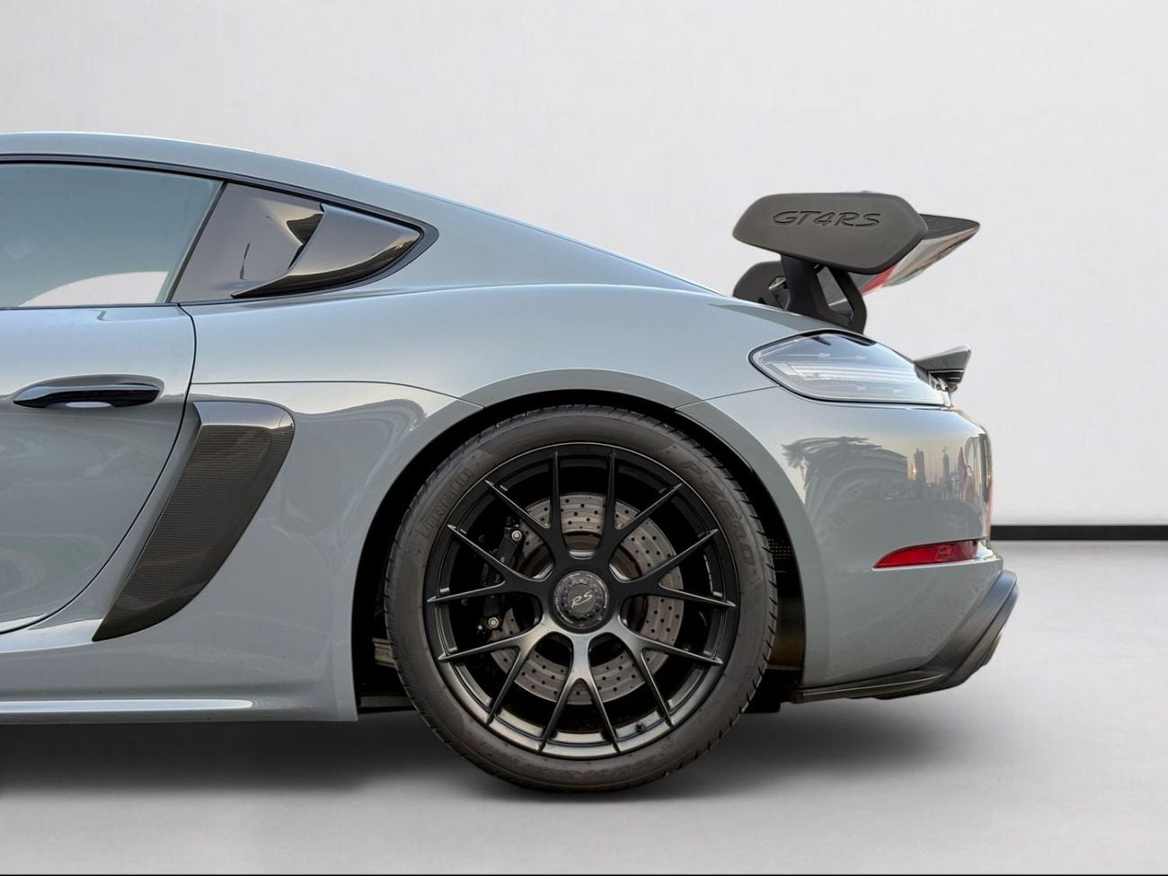 بورش كايمان 718 GT4 RS FULL AGENCY SERVICE & WARRANTY | WEISSACH | 0% DOWN | AED 10,400 P.M