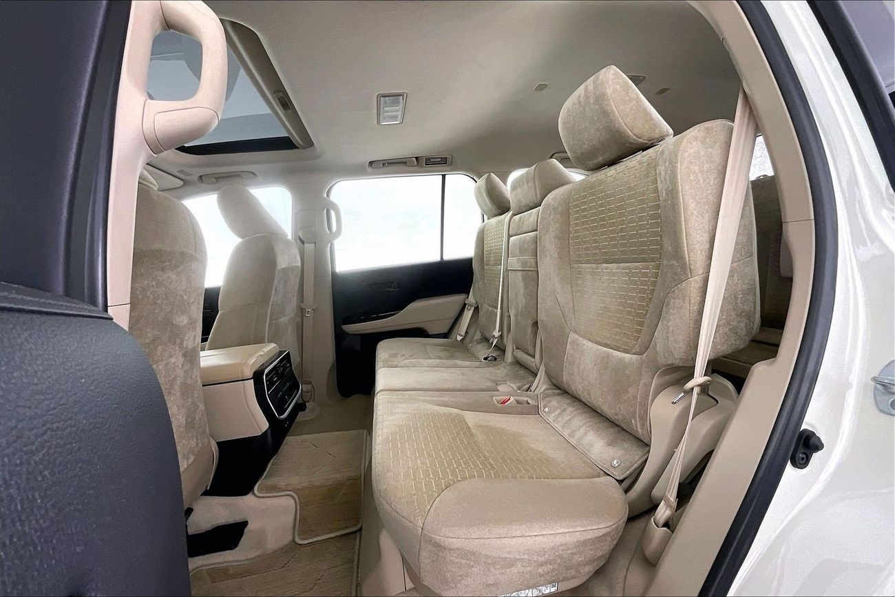 تويوتا لاند كروزر EXR | شامل الضمان | 0 ﺪﻔﻋﺓ ﺃﻮﻟﻯ