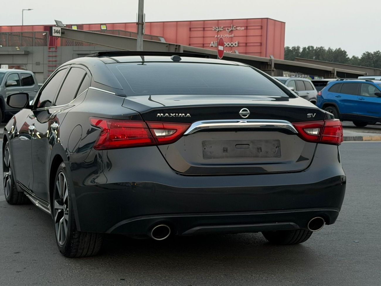 نيسان ماكسيما فخامة وأداء بحالة ممتازة