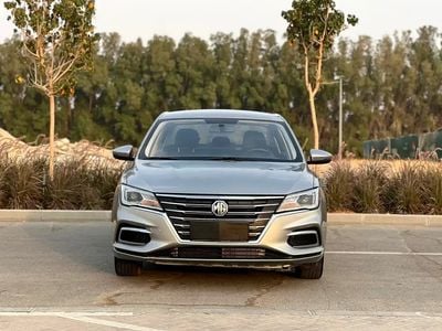أم جي 5 LUX MG 5 2025 مواصفات خليجية