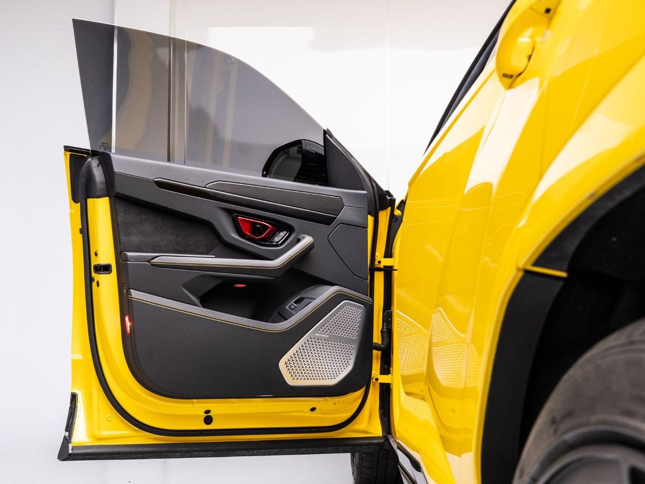 Lamborghini Urus BUY NOW, PAY 2027 | THE BLACKLINE STANDARD | June 2027 Warranty GCC, Low KM's