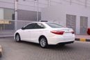 Toyota Camry SE 2.5L (215 HP)
