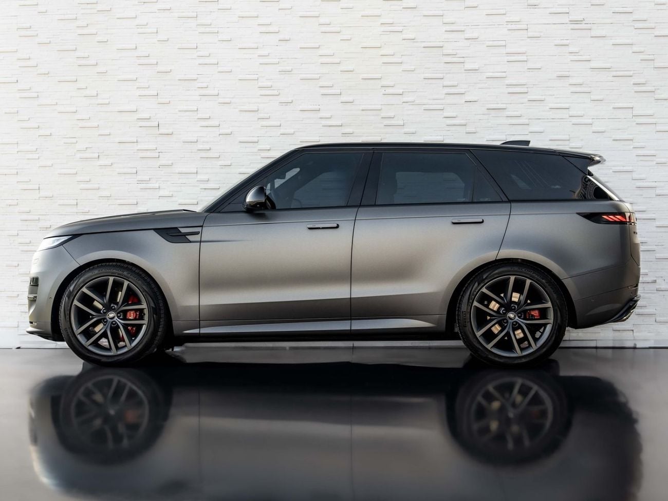 لاند روفر رينج روفر سبورت DYNAMIC SE P400 Land Rover Range Rover Sport 2024