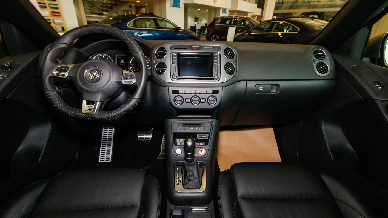 فولكس واجن تيجوان R Line  2.0 TSI 4MOTION