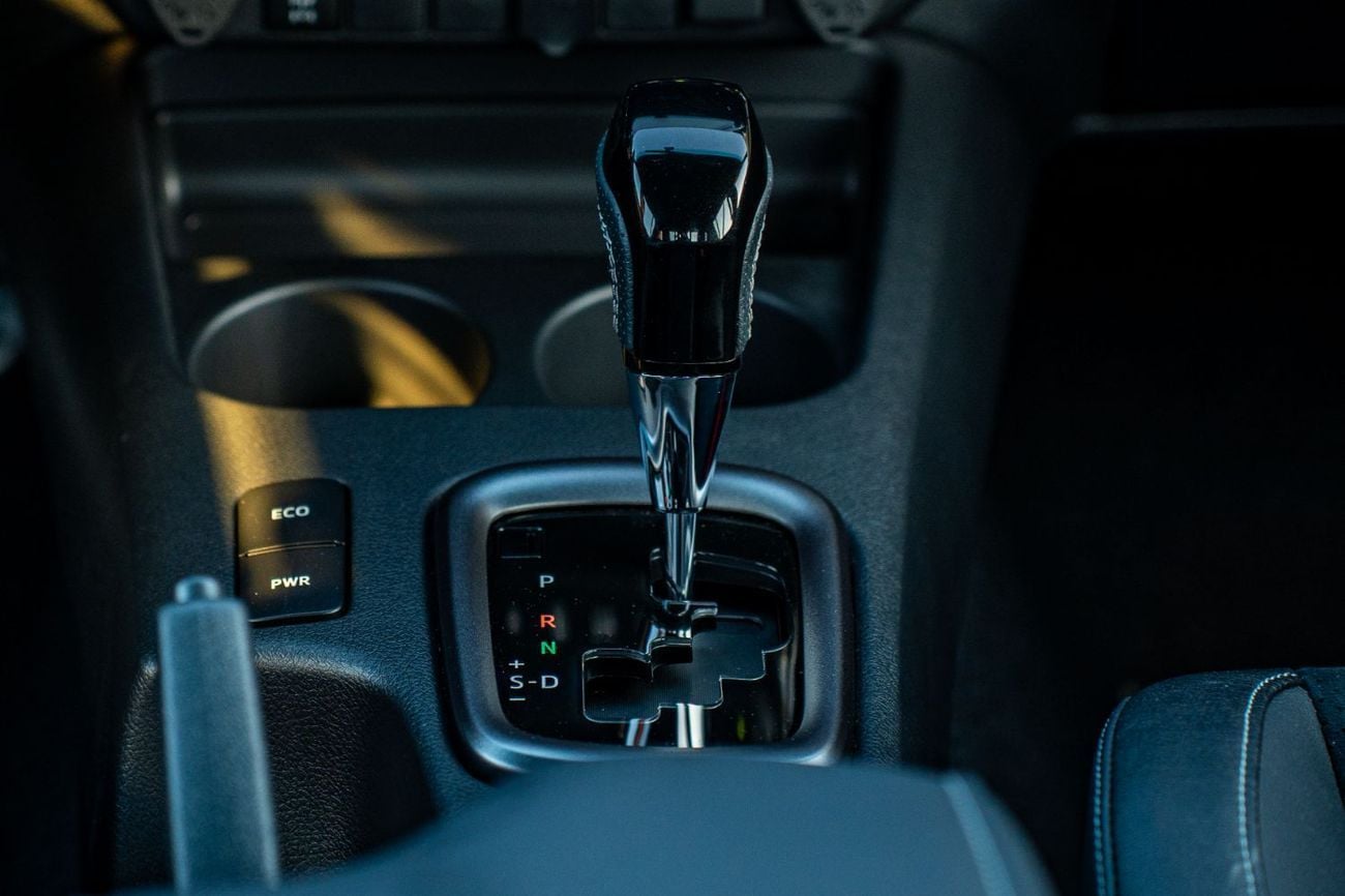 تويوتا هيلوكس ADVENTURE Toyota Hilux GR Sport 4.0L V6 2026  4WD Automatic