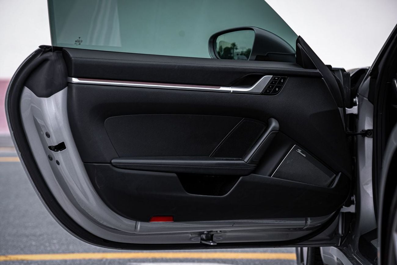 بورش 911 Carrera 4S 3.0L (380 HP) Coupe