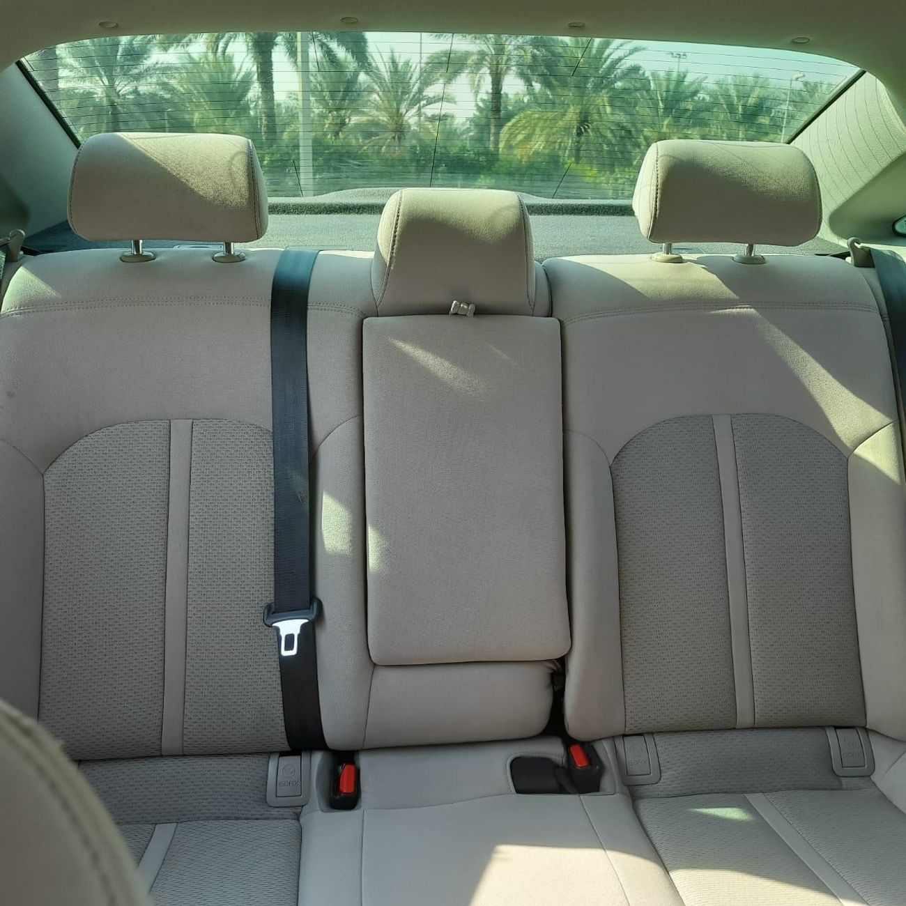 Hyundai Sonata GL Hyundai Sonata Se 2017 Red 2.4L 4 vin: 5NPE24AF4HH495067   ( UAS_ SPEC) VERY GOOD CONDITION