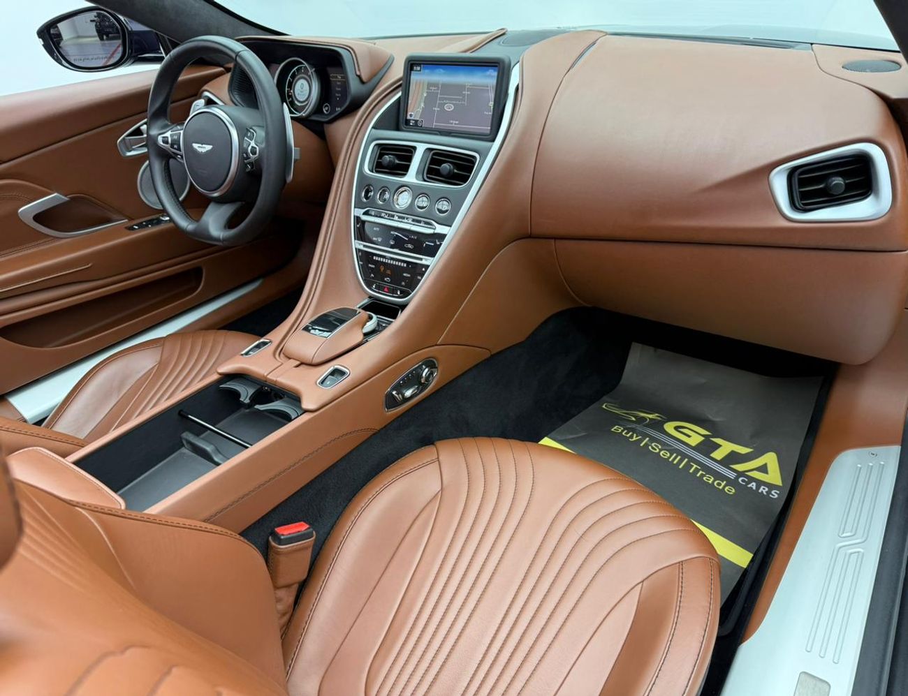 Aston Martin DB11 Volante 4.0L 2020 Aston Martin DB11 Volante, 2025 Aston Martin Service Pack, Warranty, Very Low Km, 