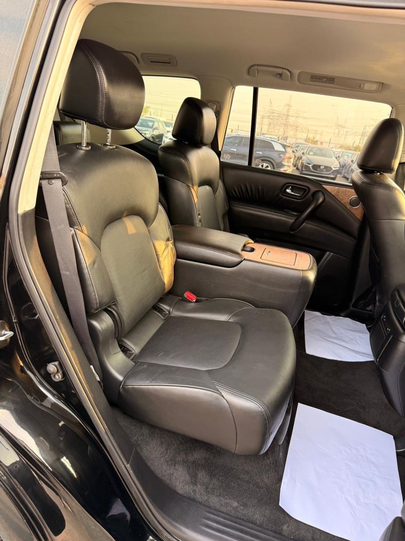 Nissan Armada SL Full option sunroof, leather seats original 2021