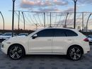Porsche Cayenne Turbo S 4.8L (550 HP)