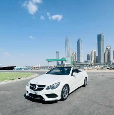 مرسيدس بنز E200 CONVERTIBLE WITH LOW MILAGE