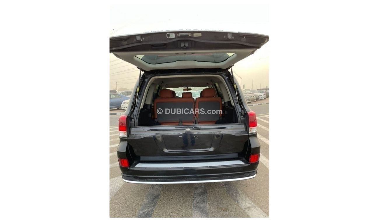 تويوتا لاند كروزر 2011 Toyota Land Cruiser GXR 4.0L V6 - 2021 Modification Gcc Specs / EXPORT ONLY