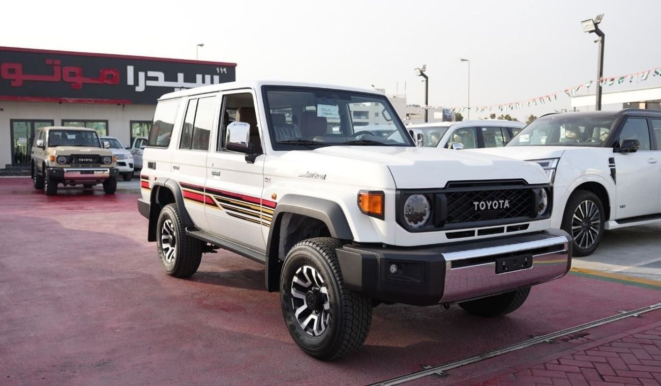 Toyota Land Cruiser 70 TOYOTA LC76 5DOORS PETROL 4.0L A/T MODEL 2025 40TH ANNIVERSARY FULL OPTION