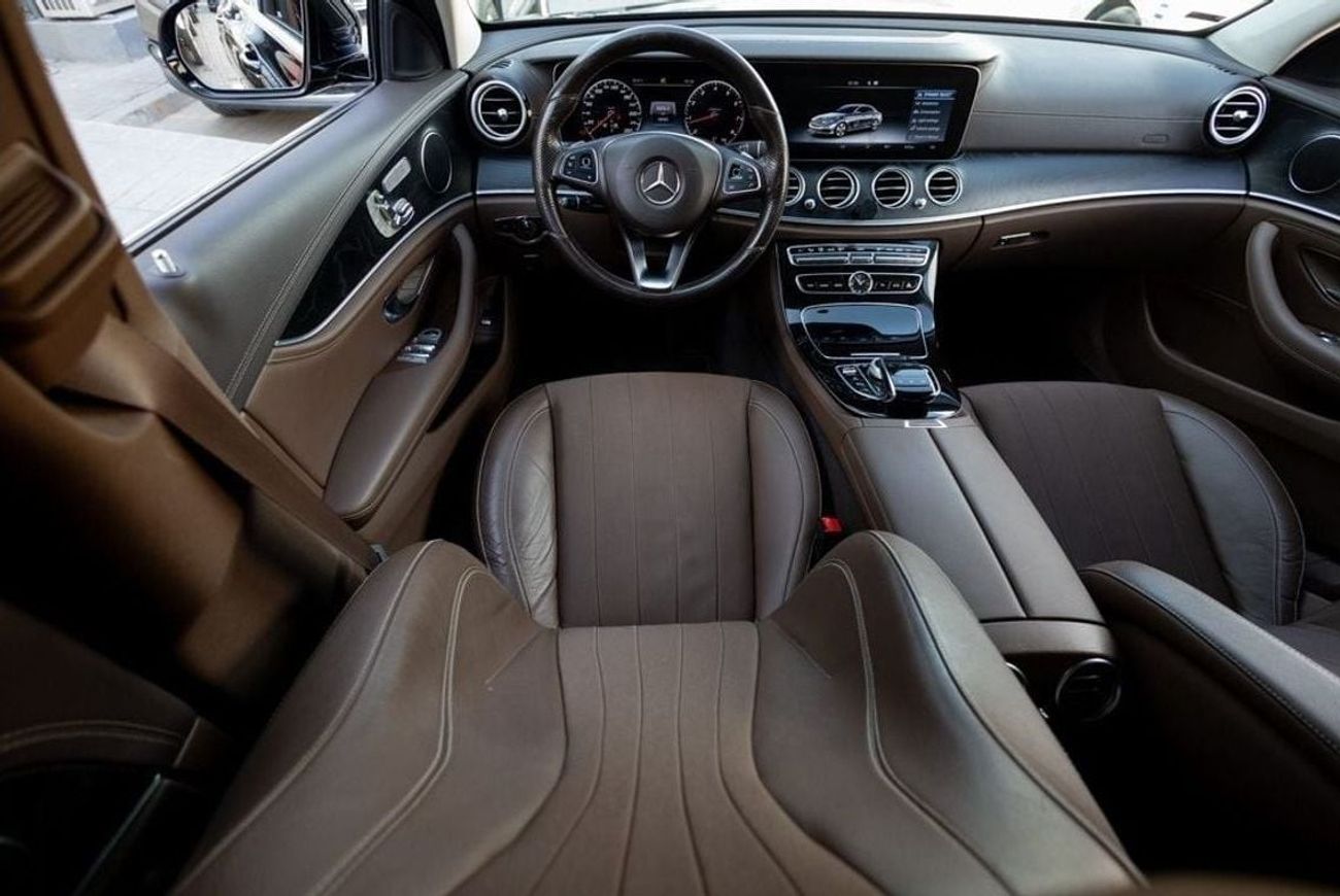 مرسيدس بنز E200 Mercedes-Benz E200 AMG 2017 GCC under Warranty with Flexible Down-Payment.