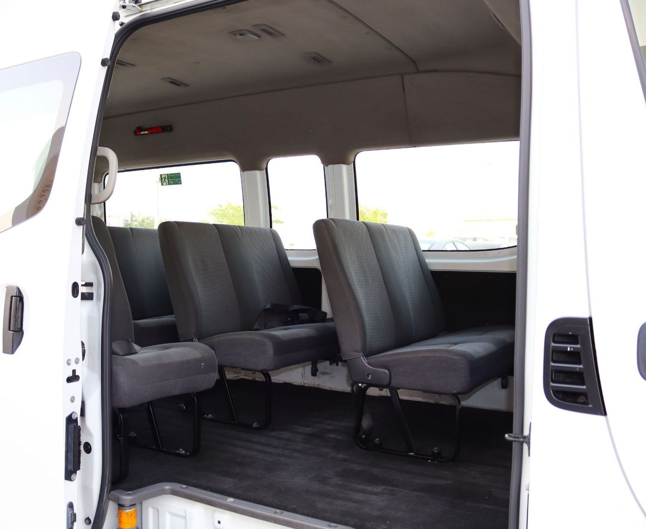 Nissan Urvan 2020 Nissan Urvan Microbus (NV350), 4-door van, 2.5L petrol engine, manual transmission, rear wheel 