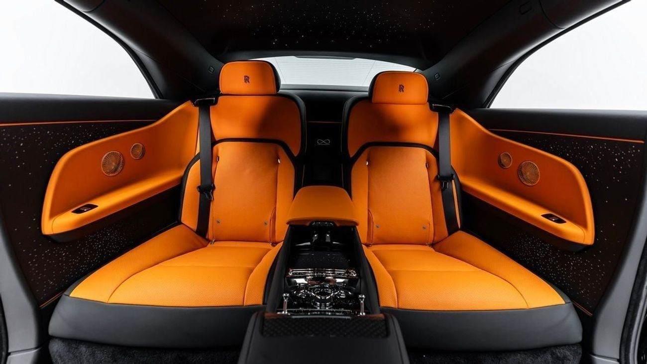 رولز رويس سبيكتر Black Badge - 2025 - GCC - Under Warranty and Service Contract