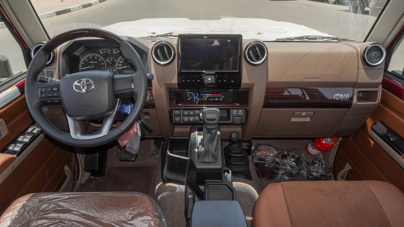 تويوتا لاند كروزر 70 LX 4.0 L V6