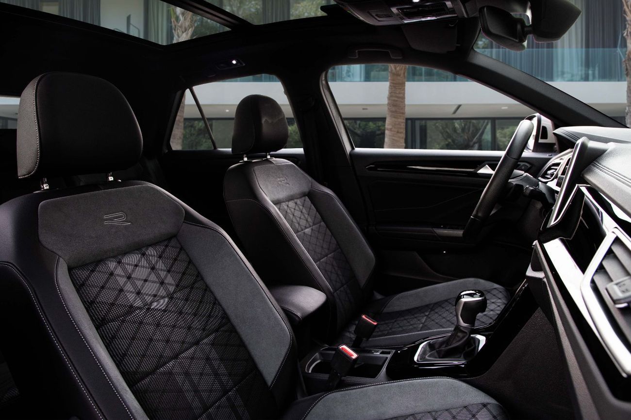 Volkswagen T ROC R-LINE | 2,017 P.M  | 0% Downpayment | UNDER WARRANTY!